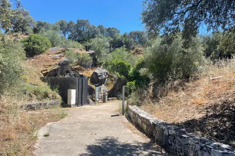 Évora or Montemor: Guided Tour of the Escoural Caves