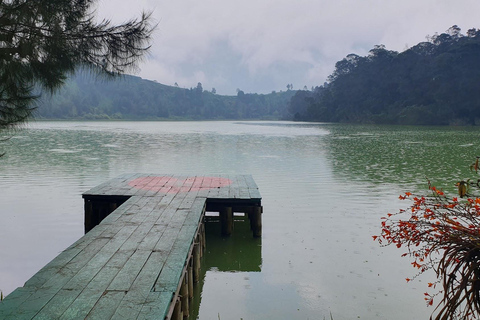 从日惹出发的日出西库尼尔山和迪恩高原之旅从日惹到日出 Sikunir 和 Dieng 高原之旅