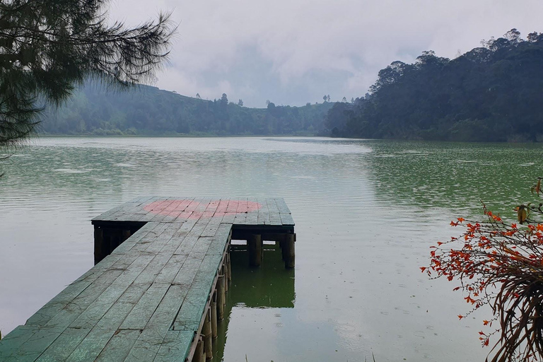 从日惹出发的日出西库尼尔山和迪恩高原之旅从日惹到日出 Sikunir 和 Dieng 高原之旅