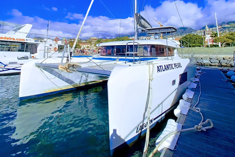 Atlantic Festival Funchal: Firework View from a Luxury Catamaran with Drink Atlantic Festival Funchal: Firework view from a luxury catamaran with a drink
