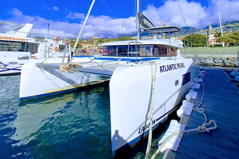 Atlantic Festival Funchal: Firework View from a Luxury Catamaran with Drink Atlantic Festival Funchal: Firework view from a luxury catamaran with a drink