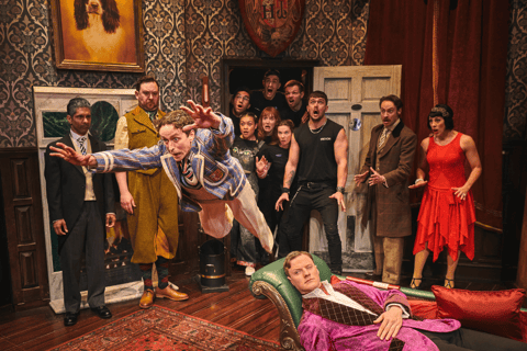 London's West End: Ticket to The Play That Goes Wrong Best Available Stalls - Peak