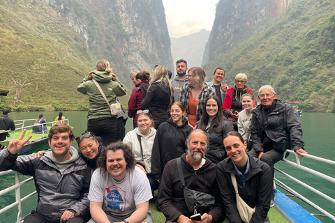 Ha Giang Majestic Tours -3 Dagen Zelf Rijden - Bus Inbegrepen