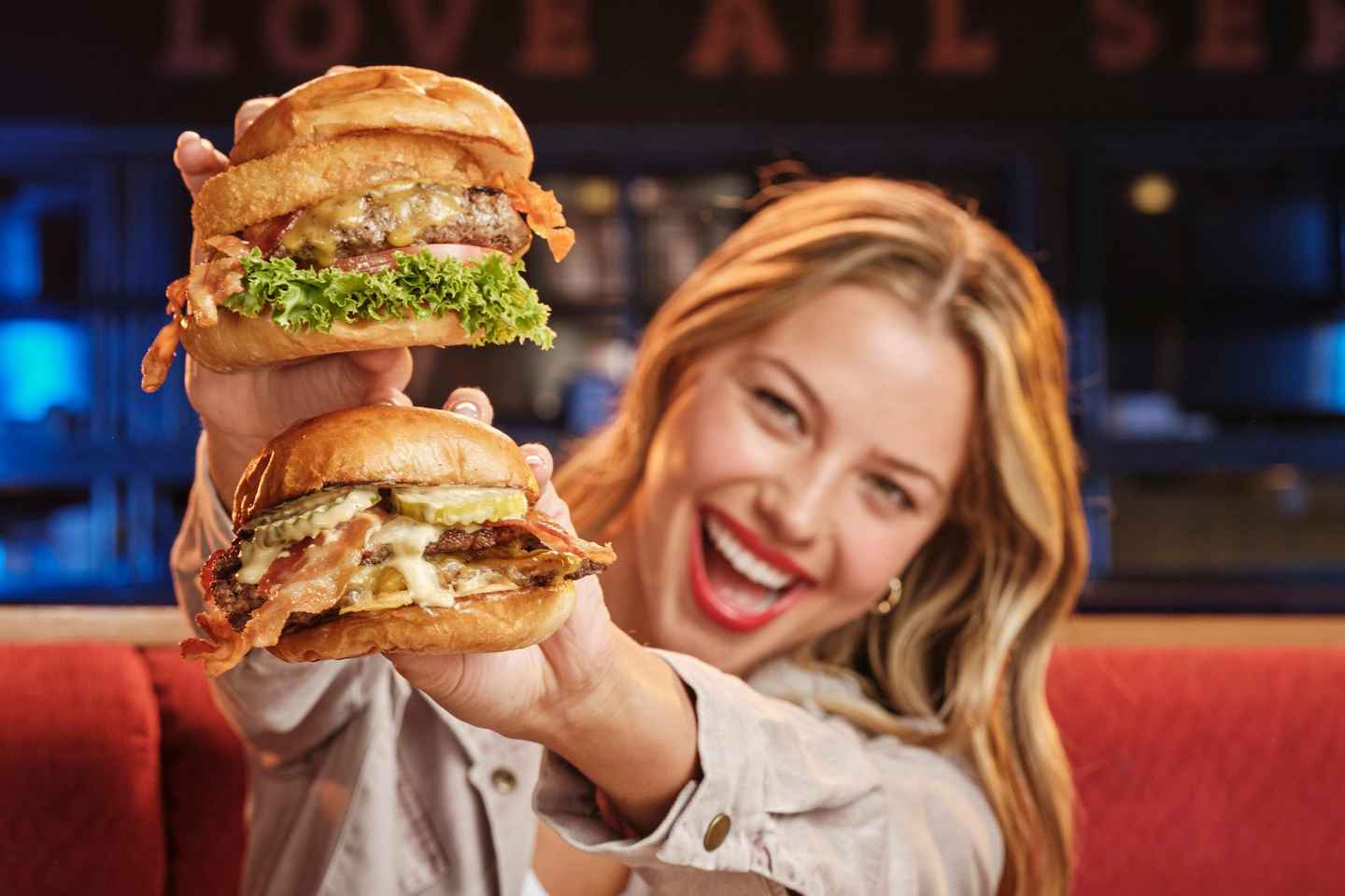 ロンドン旅行：ハードロックカフェで楽しむランチ・ディナーメニュー付きプラン