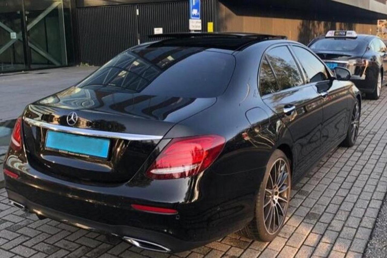 Private Transfer: Amsterdam Airport to The Hague (Den Haag)