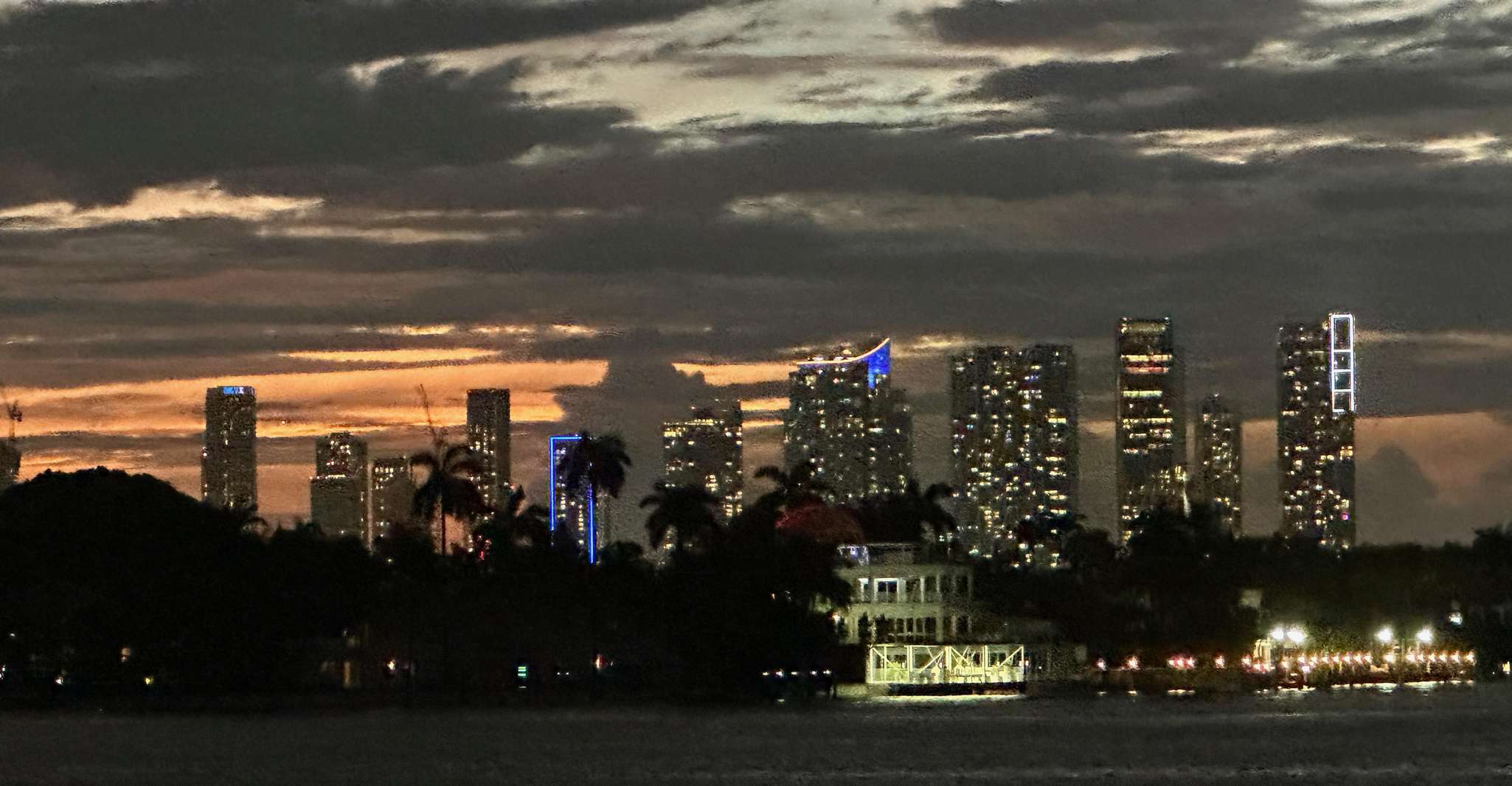 Miami: Skyline Sightseeing Cruise Millionaire Homes & River photo 5