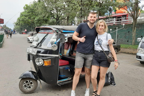 康提：嘟嘟车城市观光（含导游）康提：嘟嘟车城市观光私人之旅（含导游）