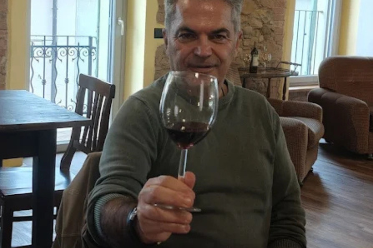 Casalnoceto: Winery Tour with Wine Tasting & Local Food Winery Visit in Alessandria - Italiano
