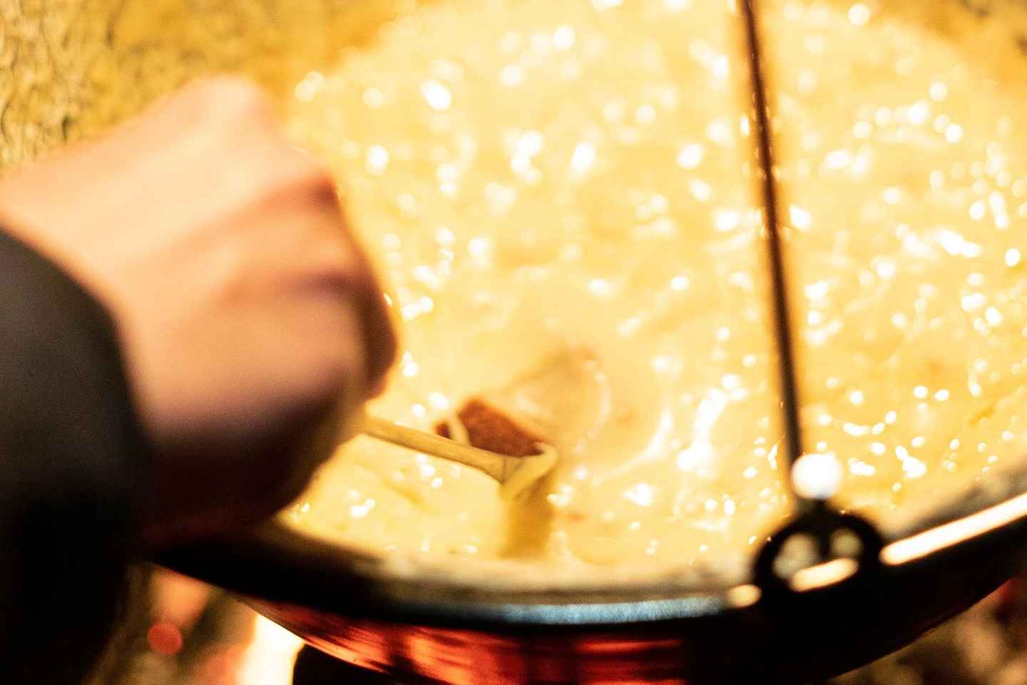 체르마트: 별빛 아래에서 즐기는 야외 퐁듀 체험