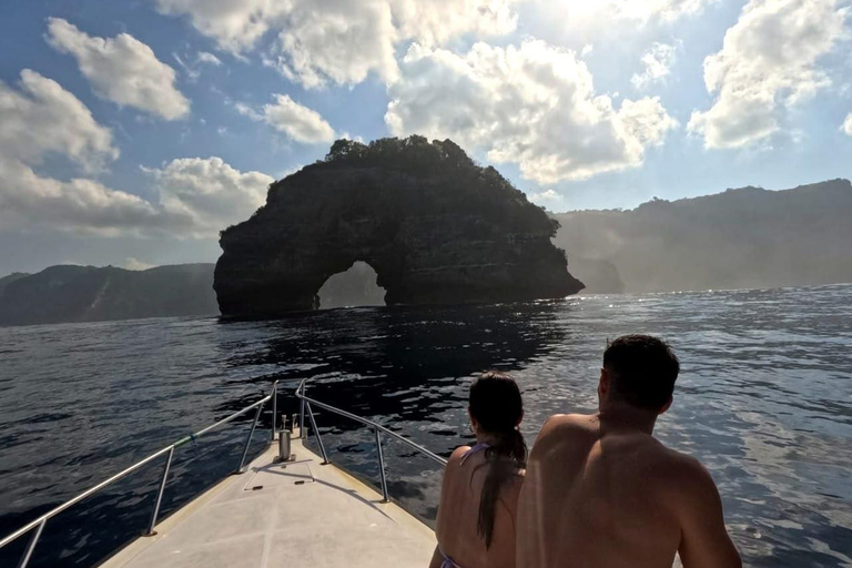 Nusa Penida: Snorkeling Adventure at Manta Point Sharing Boat: Manta Point & Gamat Bay Adventure