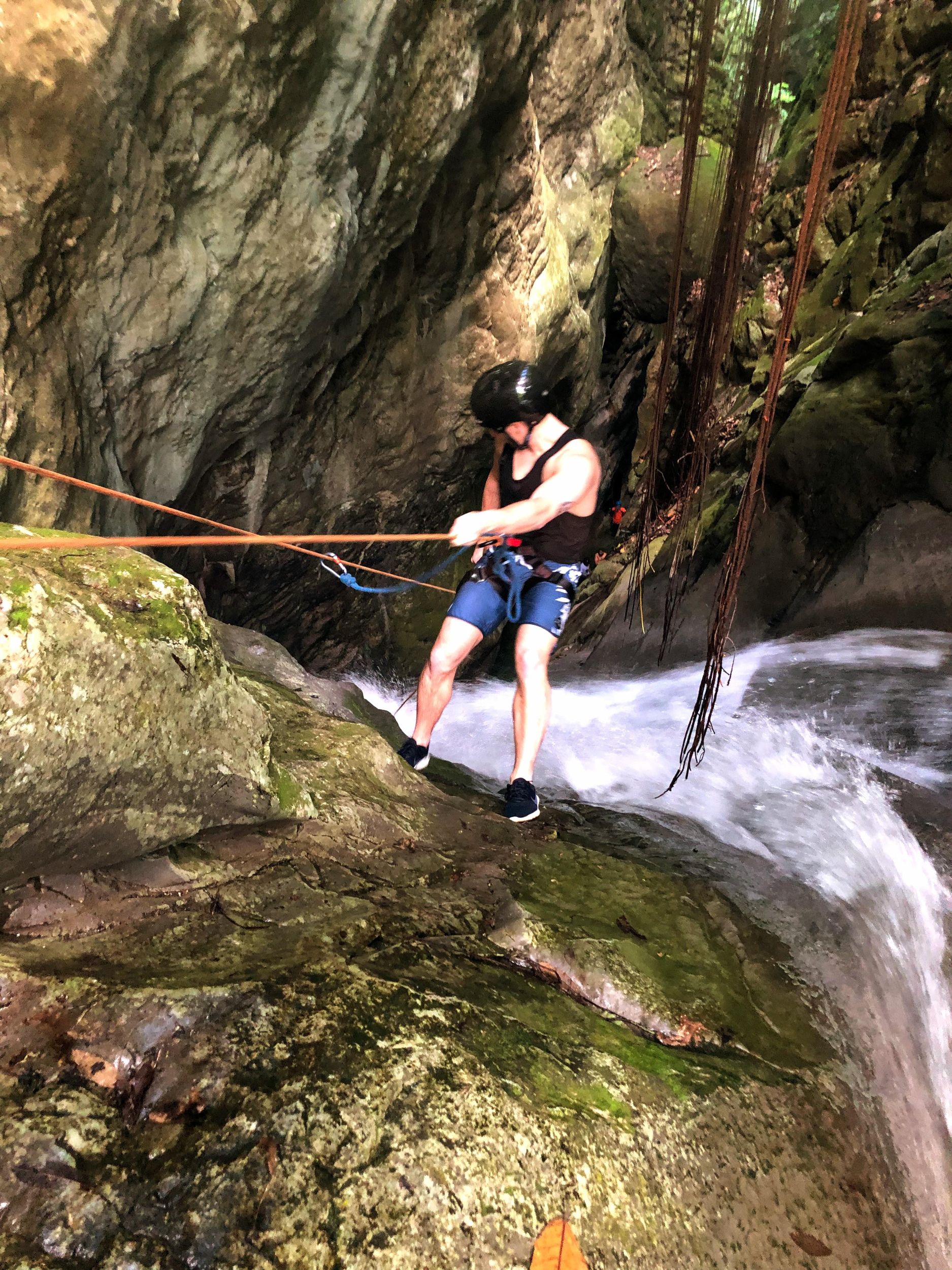 Wandern/Abseilen an Wasserfällen in Los Cacaos