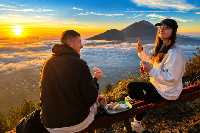 Kintamani: Private Mount Batur Sunrise Trek & Breakfast