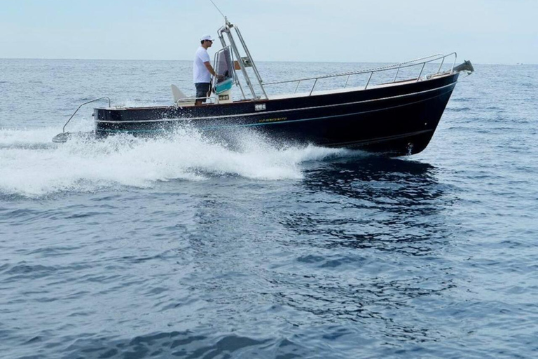 Private boat tour of the Amalfi Coast 4 hours