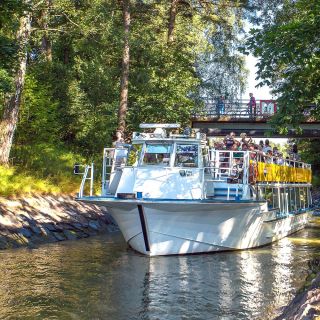 90-minute Helsinki Boat Sightseeing on Beautiful Canal Route