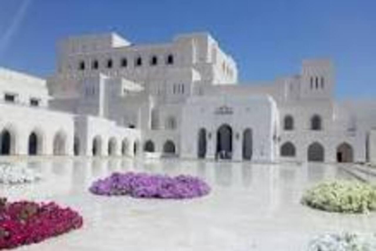 Hidden Muscat: Private Cultural Journey, Local Stories&Spots