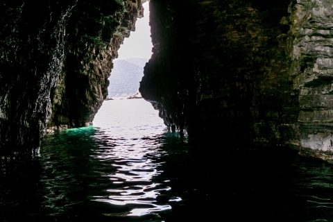 Budva : Exploration des grottes et visite en bateau privé