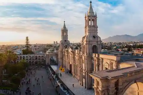Desde Puno || Excursión de 2 días al Cañón del Colca terminando en Arequipa ||