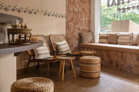 Bangkok: ThaiThai Massage near BTS Asok (Sukhumvit 25) Coconut Aromatherapy Oil Massage (90 Min)