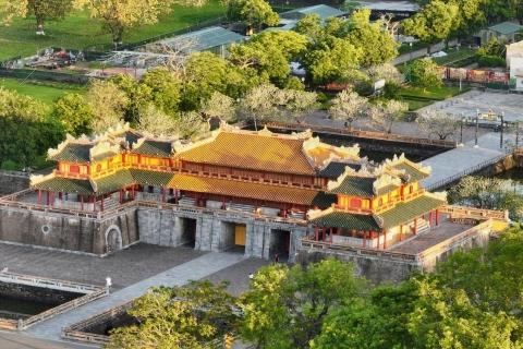 Chan May Landausflug nach Hue, Hoi An oder Bana Hills DanangChan May Landausflüge zum Besuch der antiken Stadt Hoi An