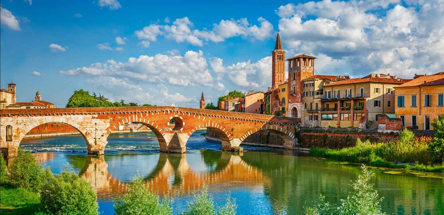 Mailand: Verona Day Tour mit einer Gardasee-Kreuzfahrt nach Sirmione