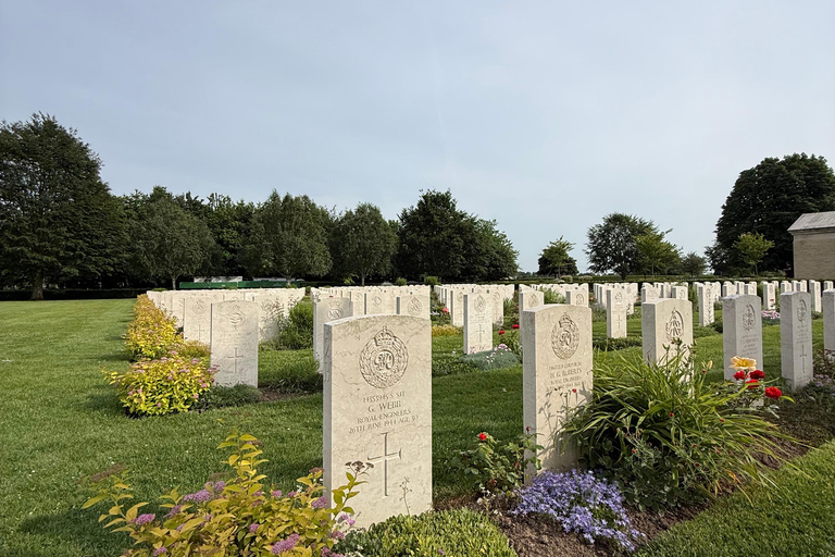 Paris: Normandy D-Day, Omaha Beach & American Cemetery Paris: Normandy D-Day Round-Trip Experience