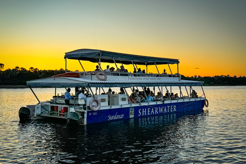 Victoriafälle: Kreuzfahrt bei Sonnenuntergang auf dem Sambesi-Fluss