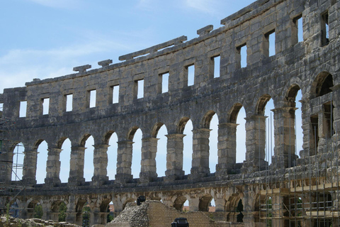 Rome: Colosseum Small Group Underground & Arena Floor Tour