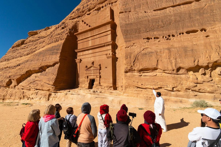 Al-'Ula: Hegra Winter's Edge e spedizione al tramonto nabateoAlUla: Hegra Winter's Edge &amp; Nabataean Sunset Expedition