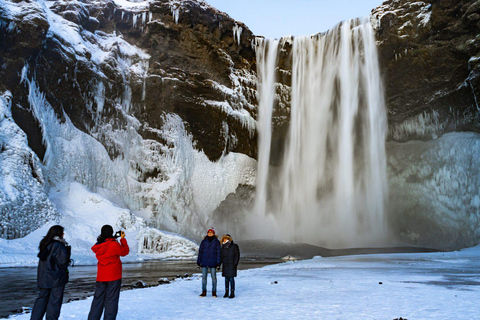 Tour invernale della costa meridionale, escursione sui ghiacciai e aurora borealeTour invernale della costa meridionale, del ghiacciaio e dell&#039;aurora boreale