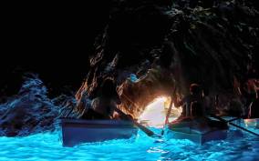 Capri: 3-Hour Private Boat Tour with Blue Grotto Visit