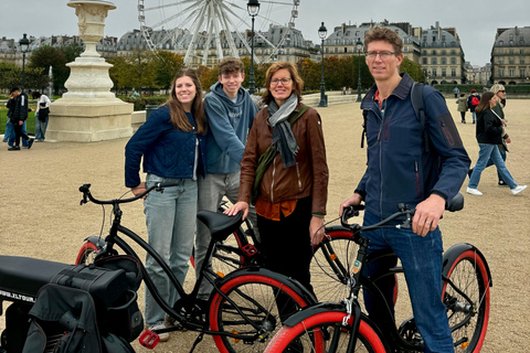 Paris: Guided City Highlights Bike Tour Day Tour