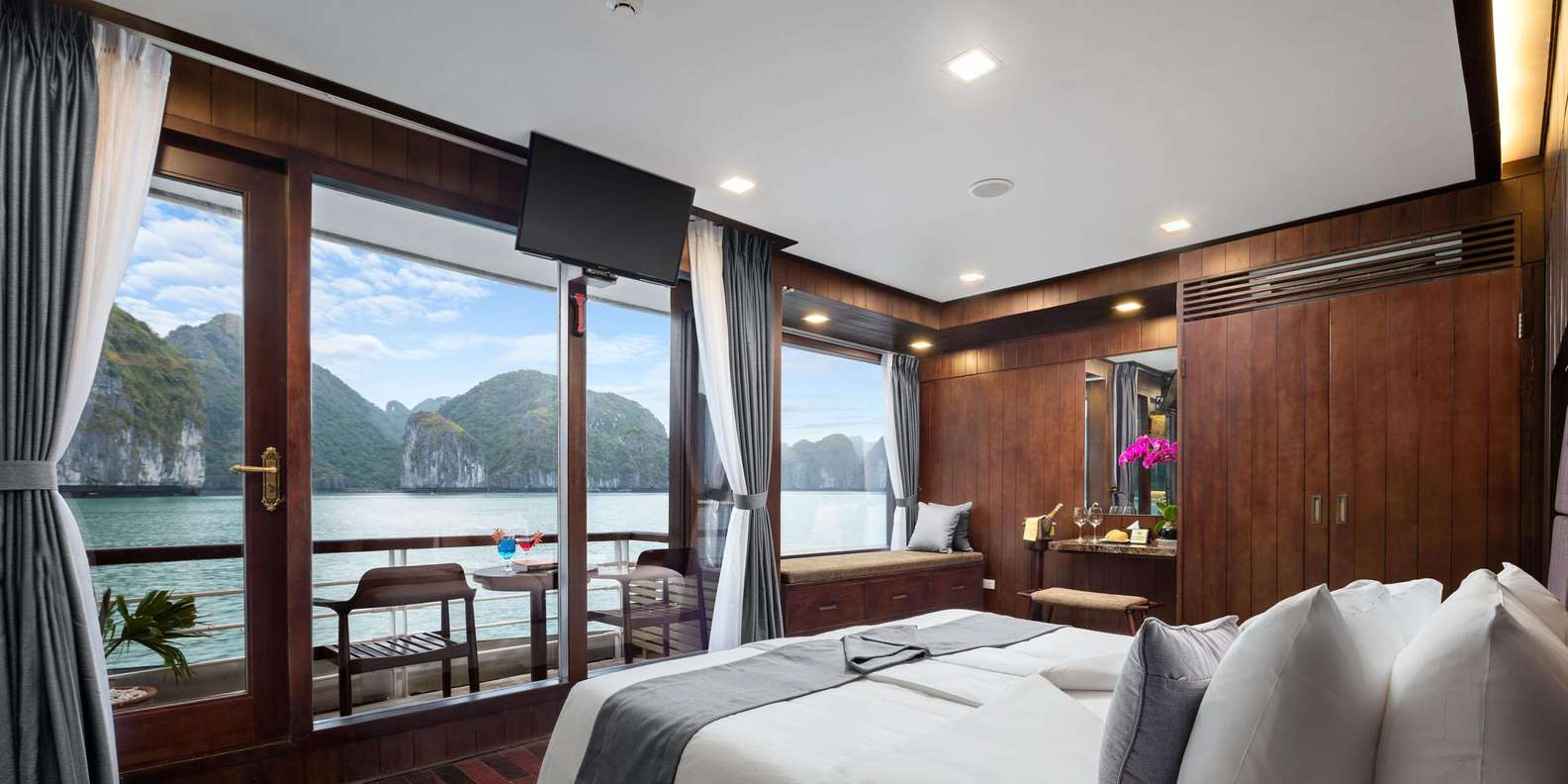 Halong Bay cruise — photo 31