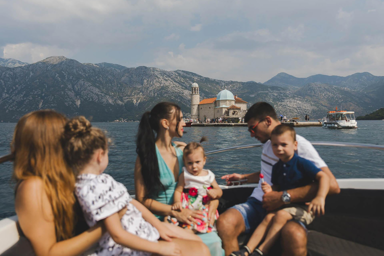 Kotor: Hop-On Hop-Off Speedboat Tour -Perast &amp; Risan
