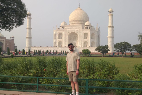 Taj Mahal, Agra Fort & Baby Taj with French Speaking Guide From Agra: Tour with Private Driver and Guide Only