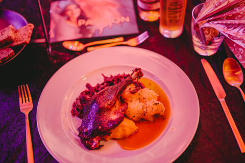 Leipzig: PASSION dinner show with live entertainment and a 4-course meal Leipzig: PASSION Dinner Show with Live Entertainment and 4-Course Meal