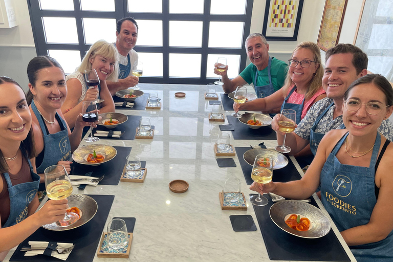 Sorrente : Cours de maître sur les pâtes avec un repas et du vin