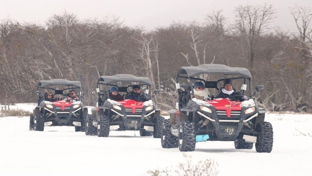 Ushuaia: Snow Adventure with Dinner & Transfers