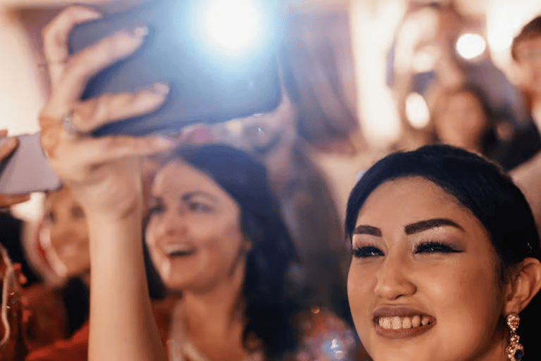 丹吉尔：摩洛哥婚礼之旅含海娜彩绘与浪漫晚餐丹吉尔：摩洛哥婚礼之旅，含海娜彩绘与浪漫晚餐