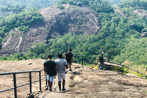From Negombo: Maligathenna & Pilikuttuwa Temple Hike