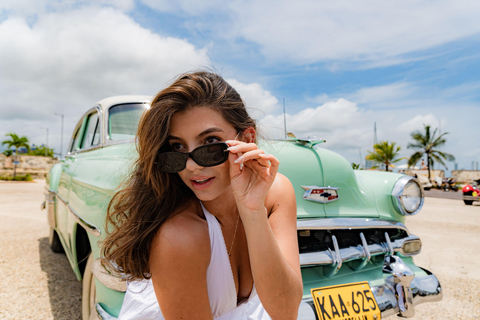 Take a ride in a vintage car and snap some photos in Cartagena de Indias Vintage car ride with a photo shoot