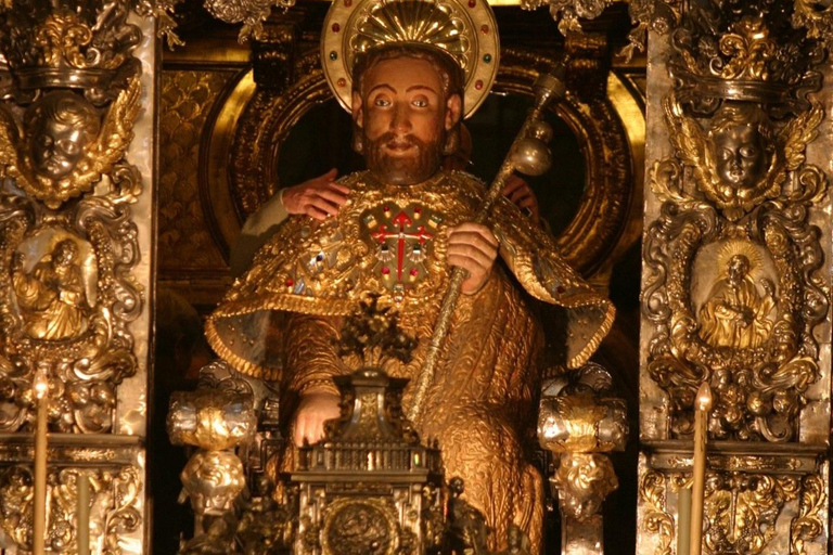 From Lisbon: Santiago de Compostela Day Trip with Fatima