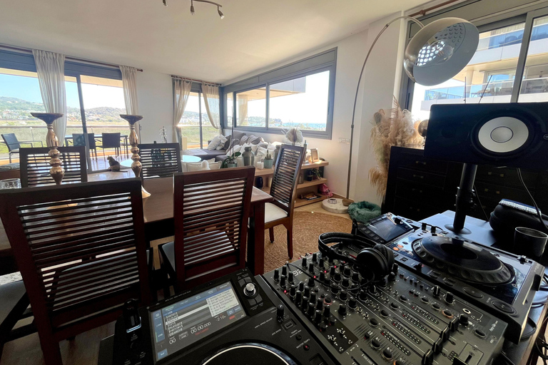 Ibiza: Beginner DJ Lesson & Café del Mar Sunset Ibiza: DJ lesson, sunset and party at Cafe del Mar