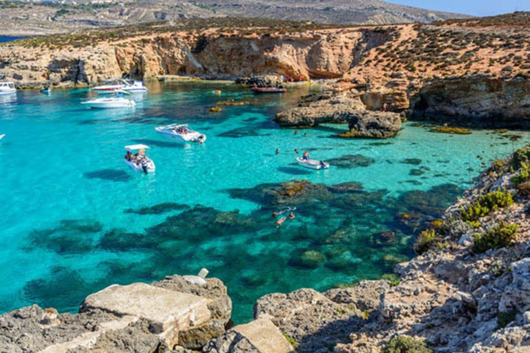 Lagoa Azul: Barbarossa Comino &amp; Blue Lagoon e vinho grátis