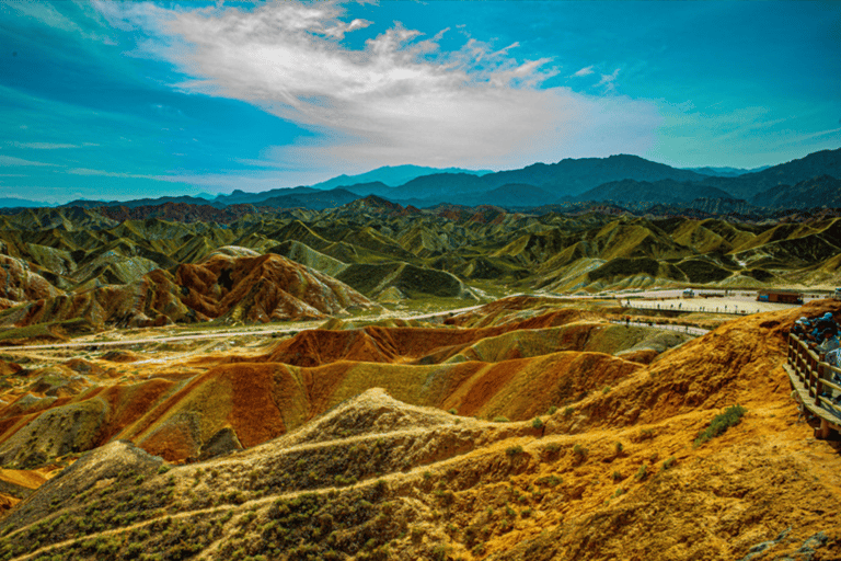 By bullet train from Lanzhou to Zhangye rainbow Mountain