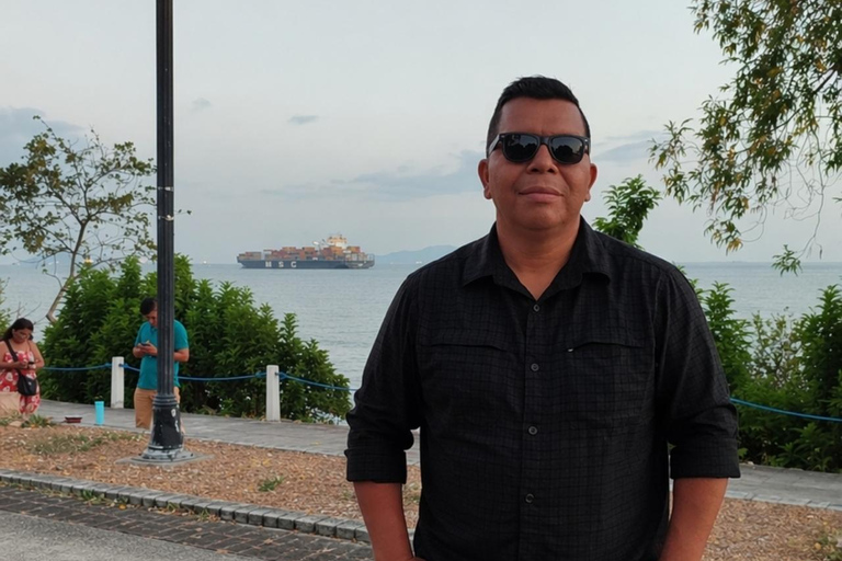 Panama: Panoramic Tour of Historic Areas and Scenic Viewpoints Panama: Panoramic Tour with Historic Areas and Photo-Optimal Viewpoints