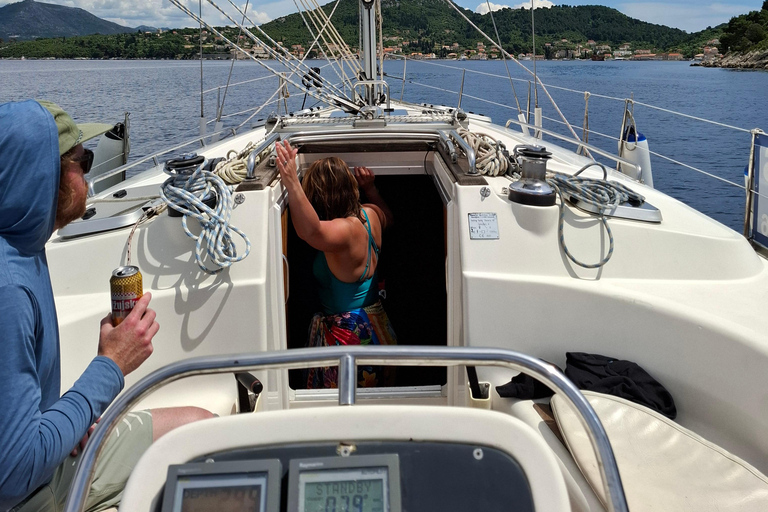 دوبروفنيك - جولة خاصة لمدة نصف يوم بالقارب الشراعي إلى جزر إلافيتي