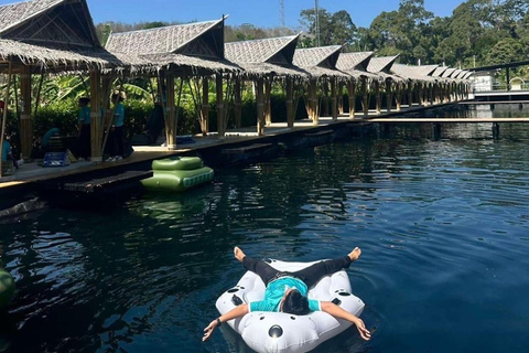 Khao Lak: Bamboe raften, olifanten voeren &amp; waterpark tour