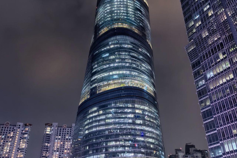 Szanghaj: wodne miasteczko Zhujiajiao, Tianzifang i wieża Shanghai TowerShanghai: Zhujiajiao Water Town, Tianzifang &amp; Shanghai Tower