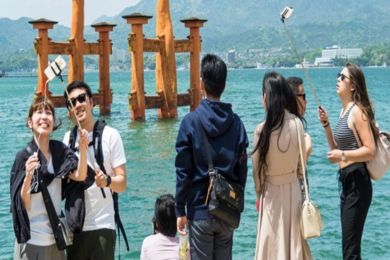 Hiroshima: Private Tour with Miyajima and Peace Park