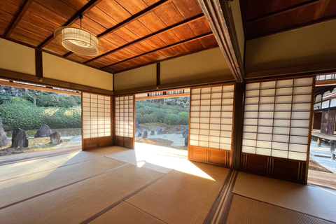 Kyoto Guided Walking Tour: Secret Zen Garden & Fushimi Inari